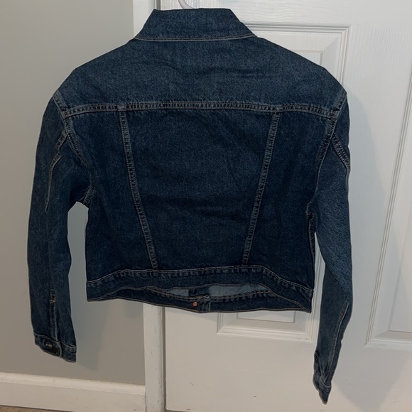 BRAND NEW Medium Wash Old Navy Cropped Jean Jacket - Picture 2 of 2